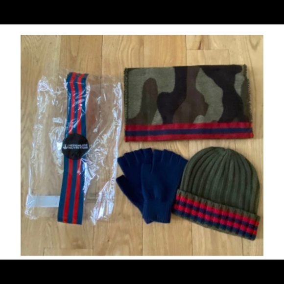 Herbalife beanie scarf glove trio set - Picture 3 of 3